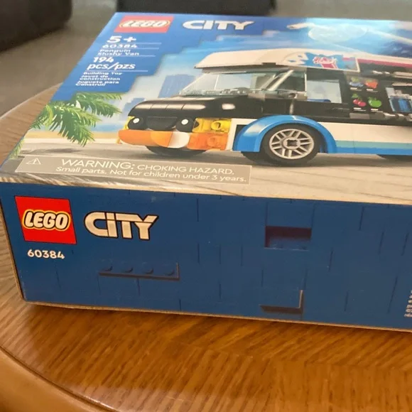 LEGO City Penguin Slushy Truck Set  Brand New in Box - Picture 4 of 9
